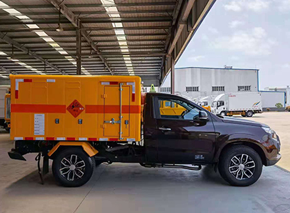 西华爆破器材运输车